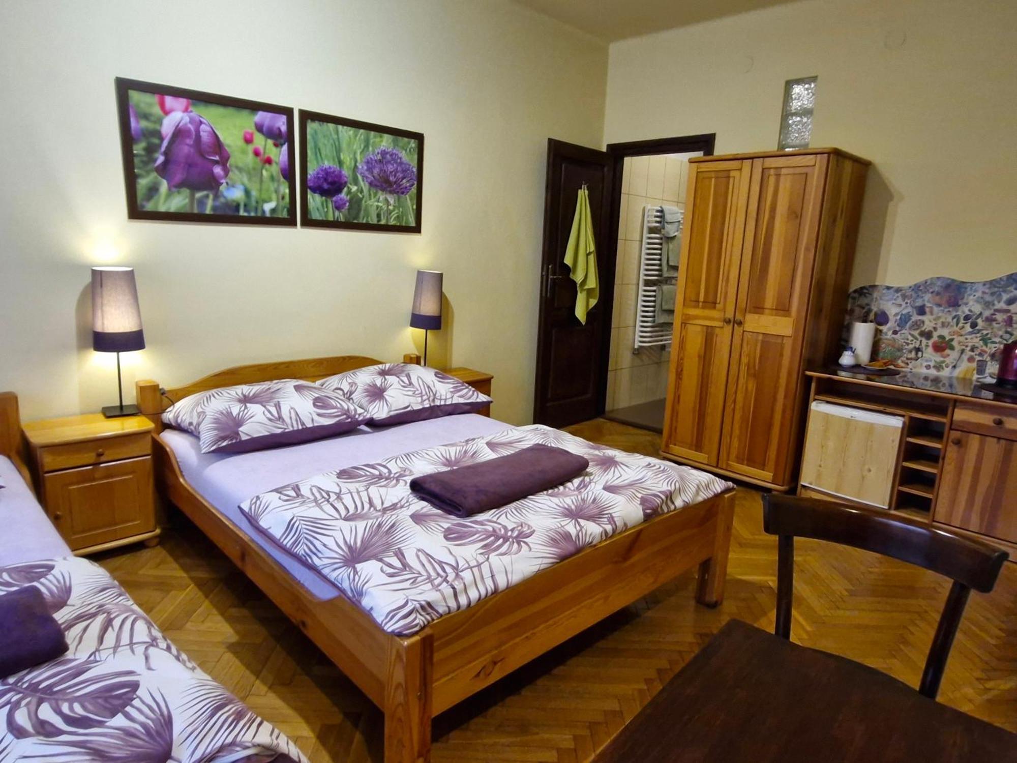 Triple Room Private Bathroom